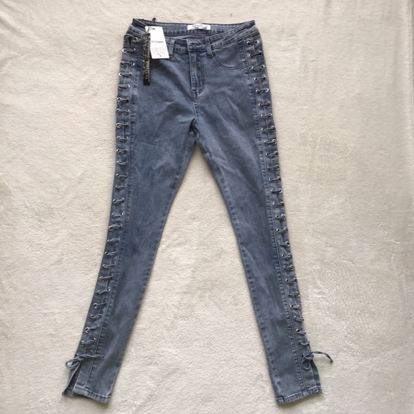 MWT ✨ lace up side skinny jeans - Picture 3 of 6